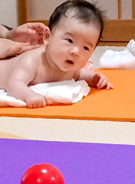 ベビーマッサージ